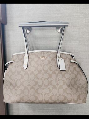 Coach Drawstring Signature Dome Satchel in Light Khaki/Chalk